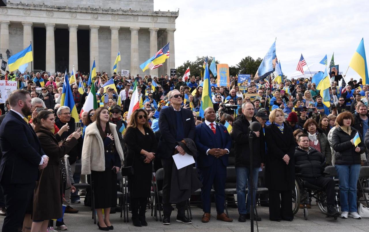 Hundreds of supporters gathered at the Lincoln Memorial in Washington, D.C., to commemorate the fourth anniversary of Russia's full-scale invasion of Ukraine