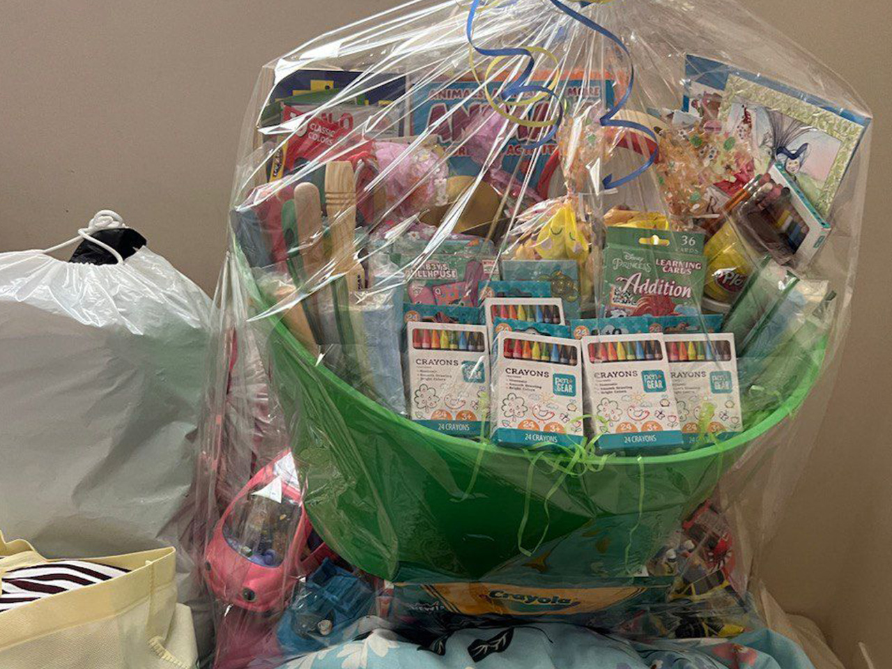 CSIA prepared traditional gifts for refugees and diasporas who celebrate the holiday